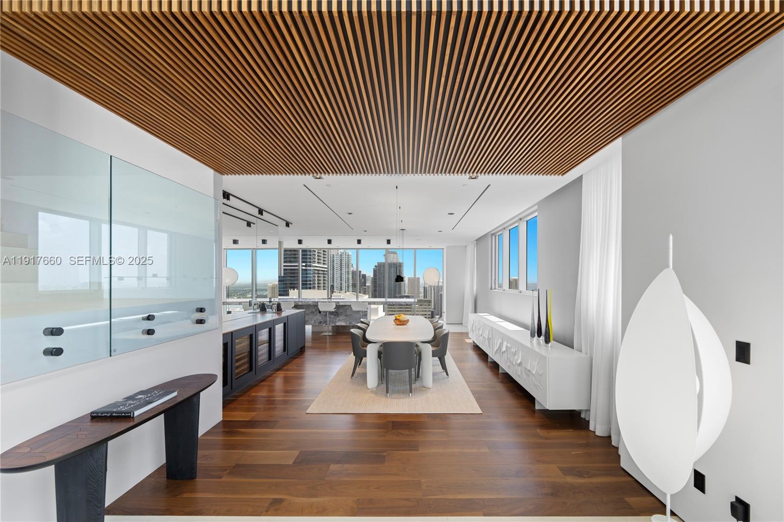 1300 Brickell Bay Dr #4401, Miami FL 33131
