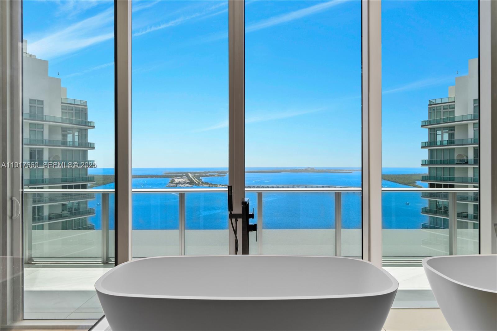 1300 Brickell Bay Dr #4401, Miami FL 33131