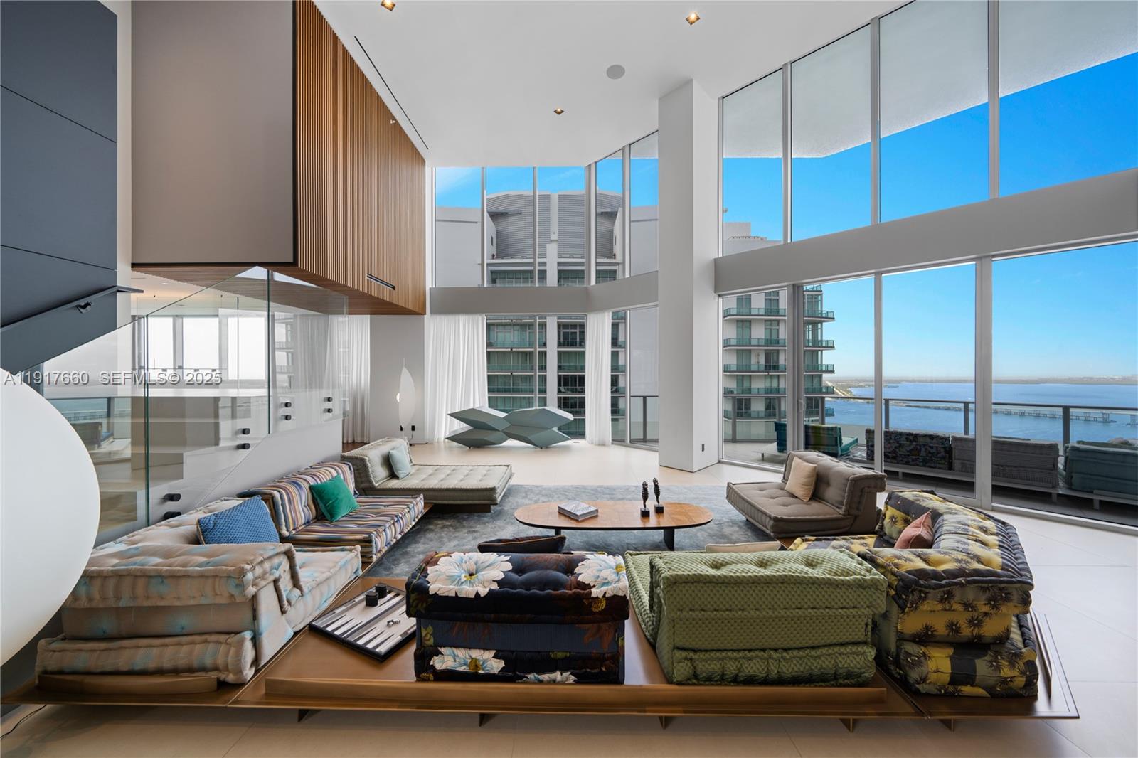 1300 Brickell Bay Dr #4401, Miami FL 33131