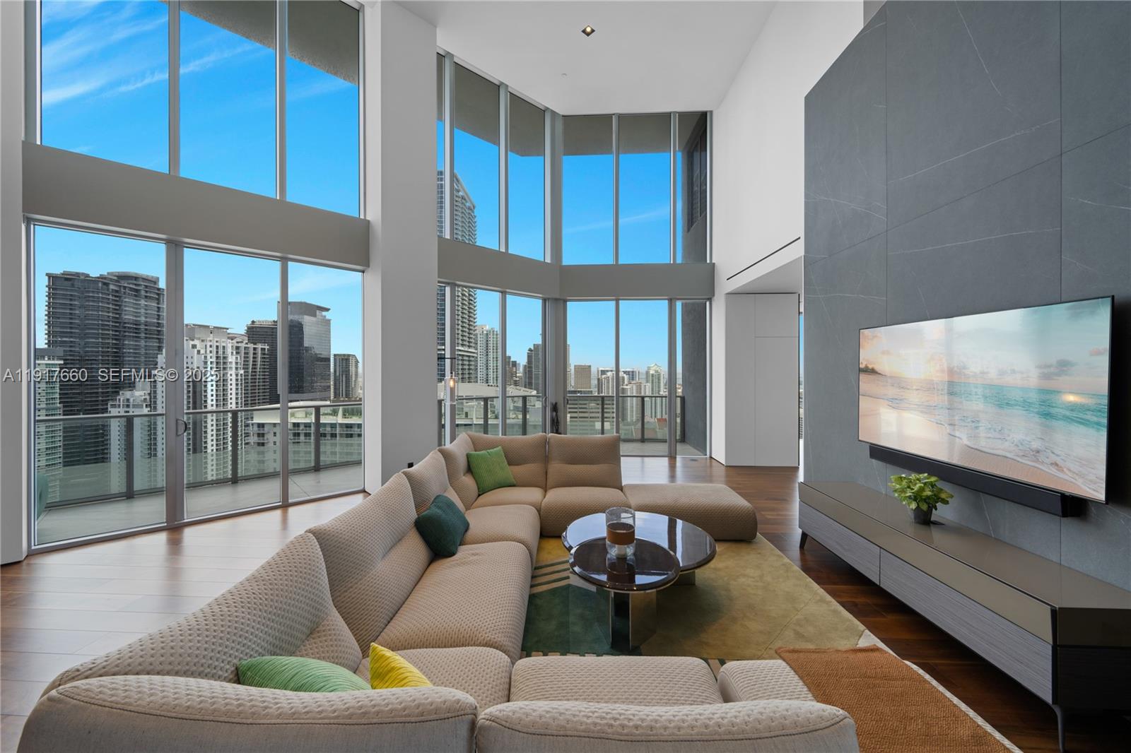 1300 Brickell Bay Dr #4401, Miami FL 33131