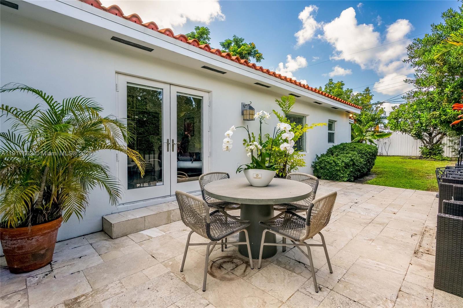 1360 SW 16th St, Miami FL 33145