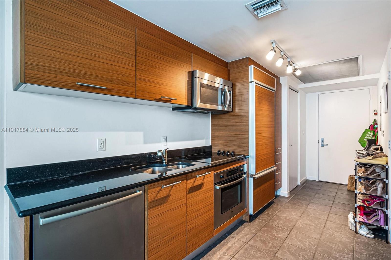 50 Biscayne Blvd #5209, Miami FL 33132