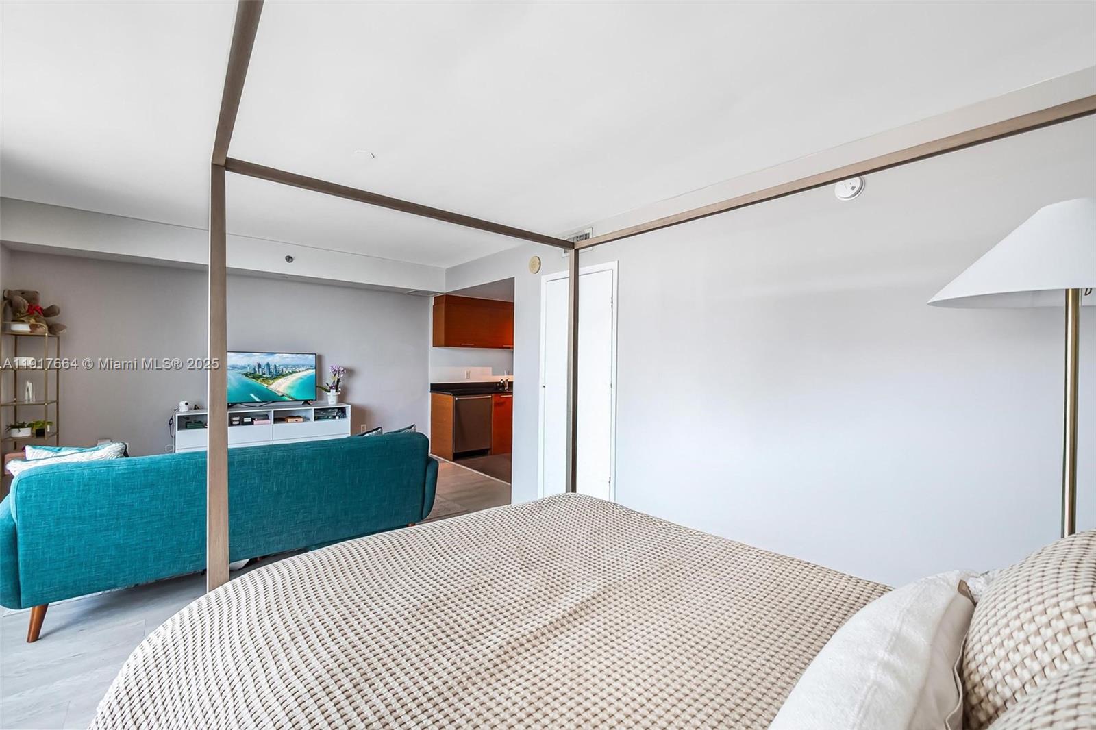 50 Biscayne Blvd #5209, Miami FL 33132