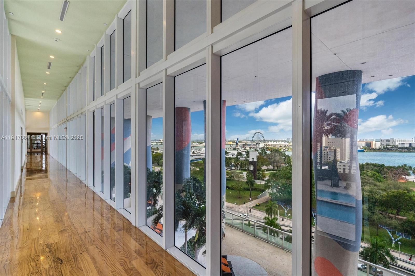 50 Biscayne Blvd #5209, Miami FL 33132