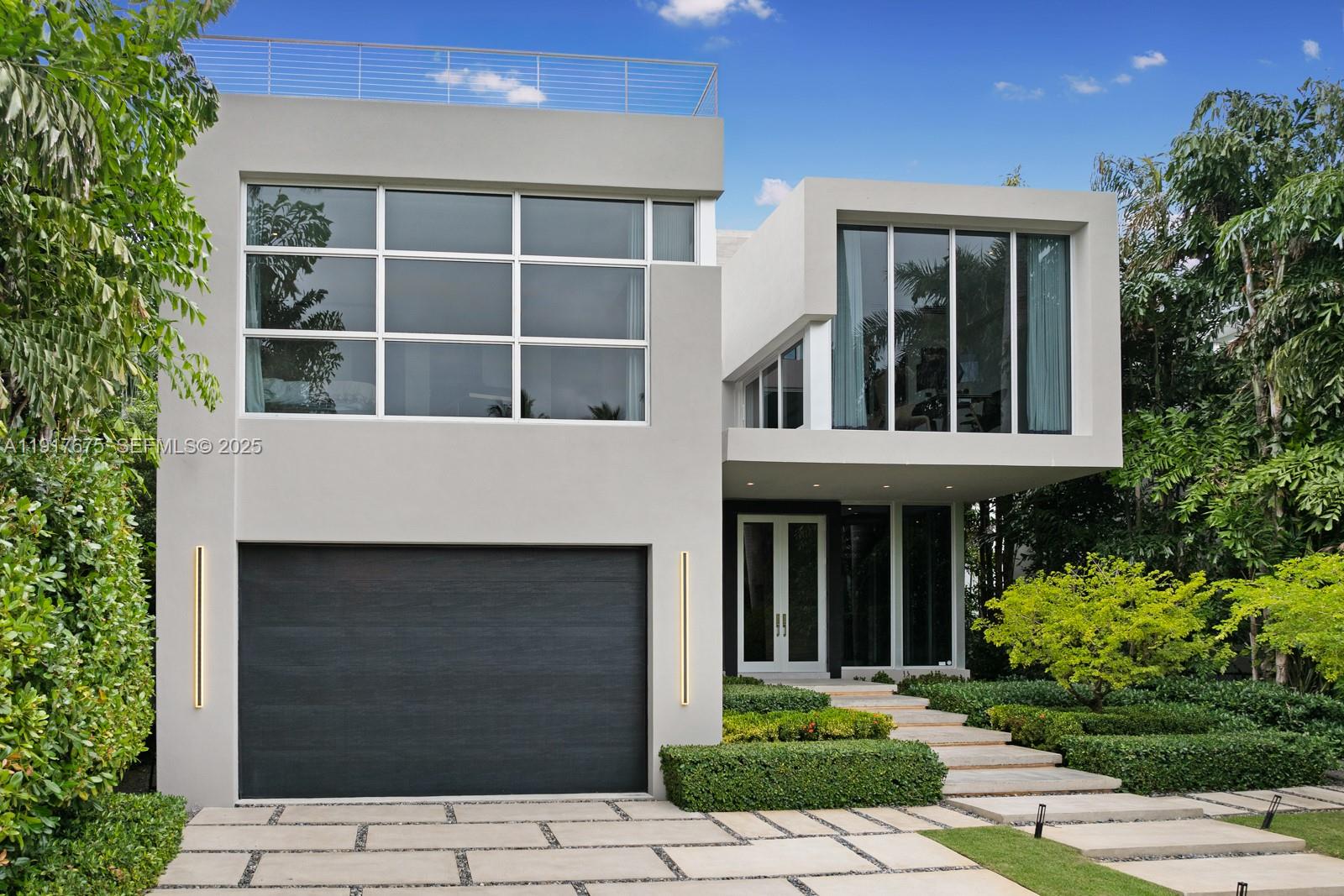 1379 N Venetian Way, Miami FL 33139