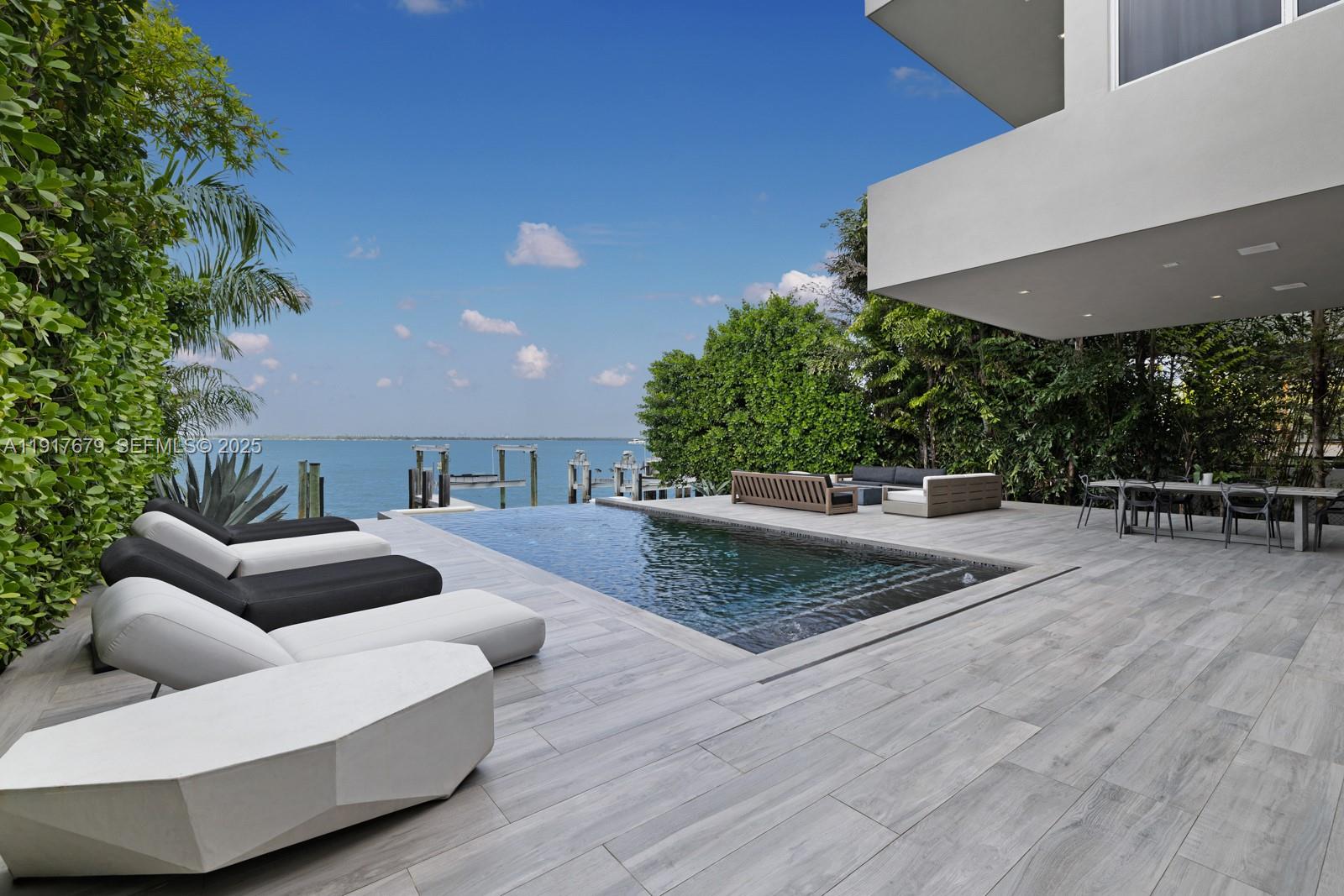 1379 N Venetian Way, Miami FL 33139