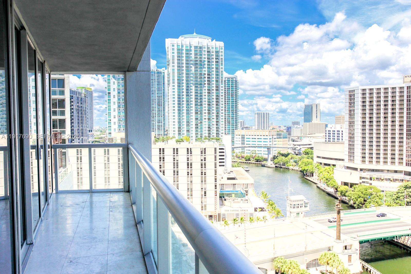 475 Brickell Ave #1615, Miami FL 33131