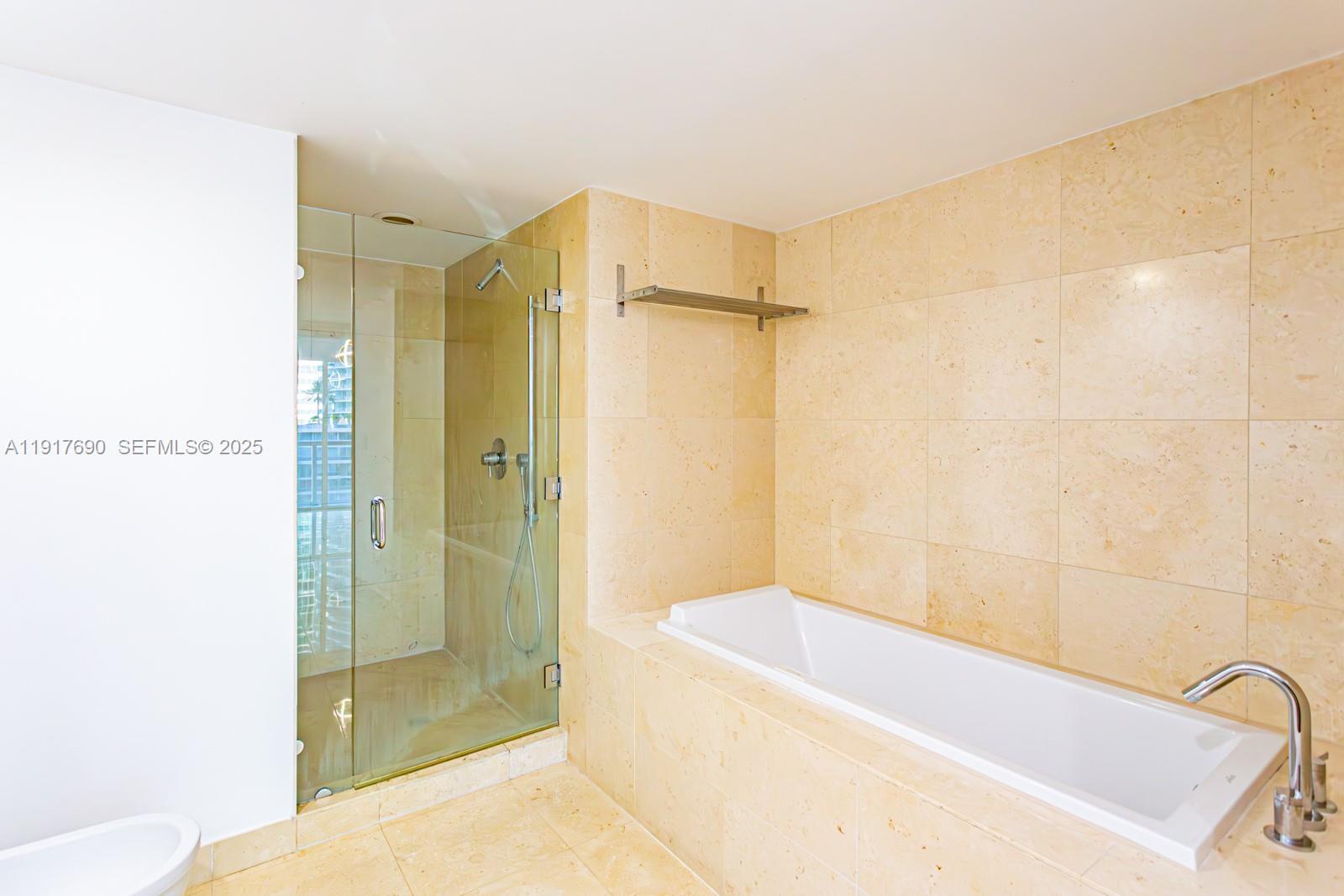 475 Brickell Ave #1615, Miami FL 33131