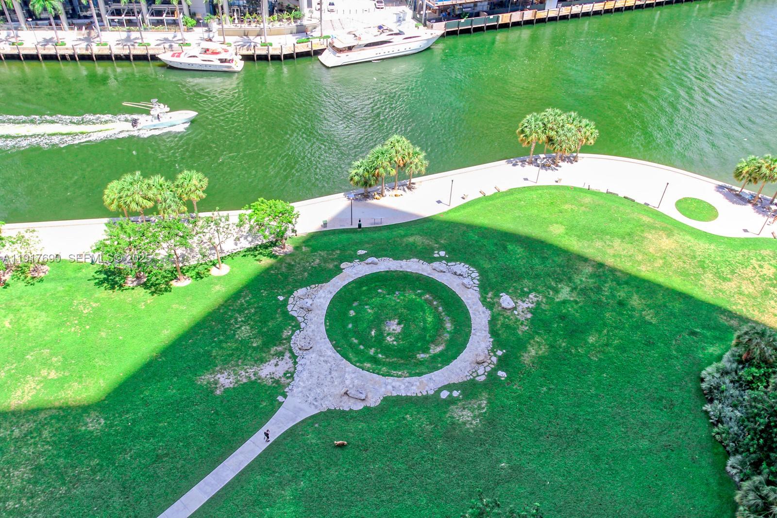 475 Brickell Ave #1615, Miami FL 33131