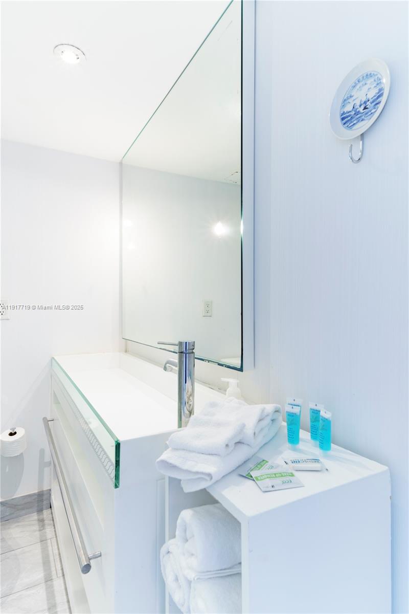 1100 West Ave #1515, Miami Beach FL 33139