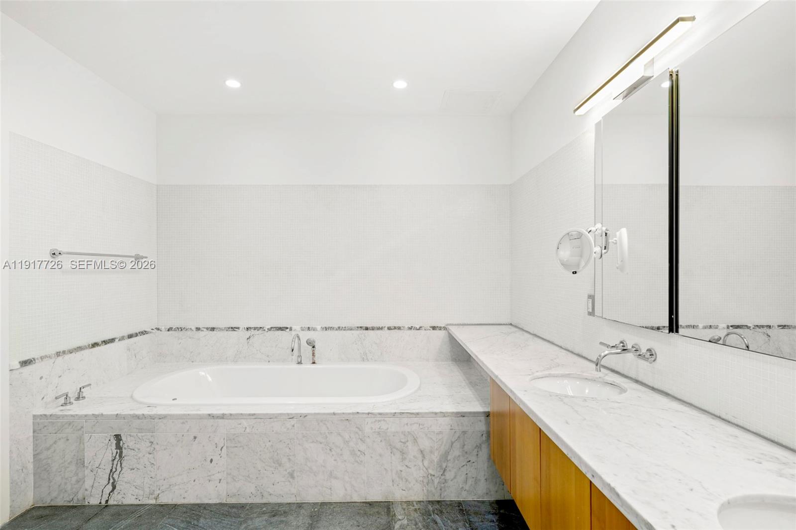 201 Aqua Ave #801, Miami Beach FL 33141