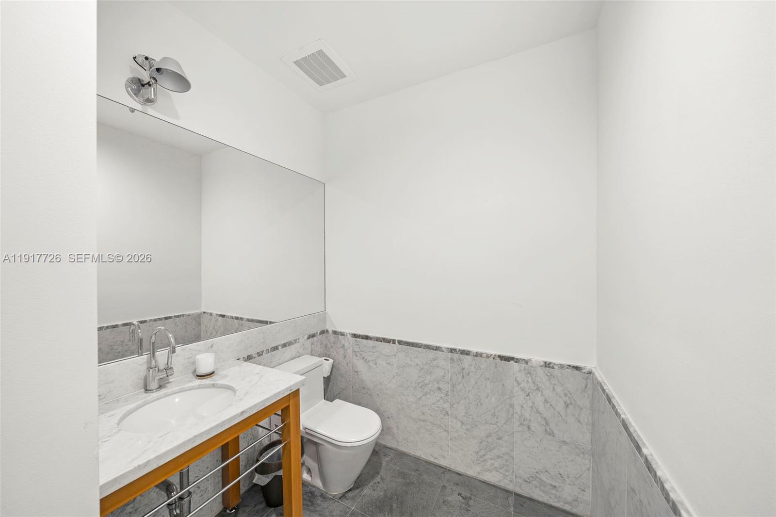 201 Aqua Ave #801, Miami Beach FL 33141