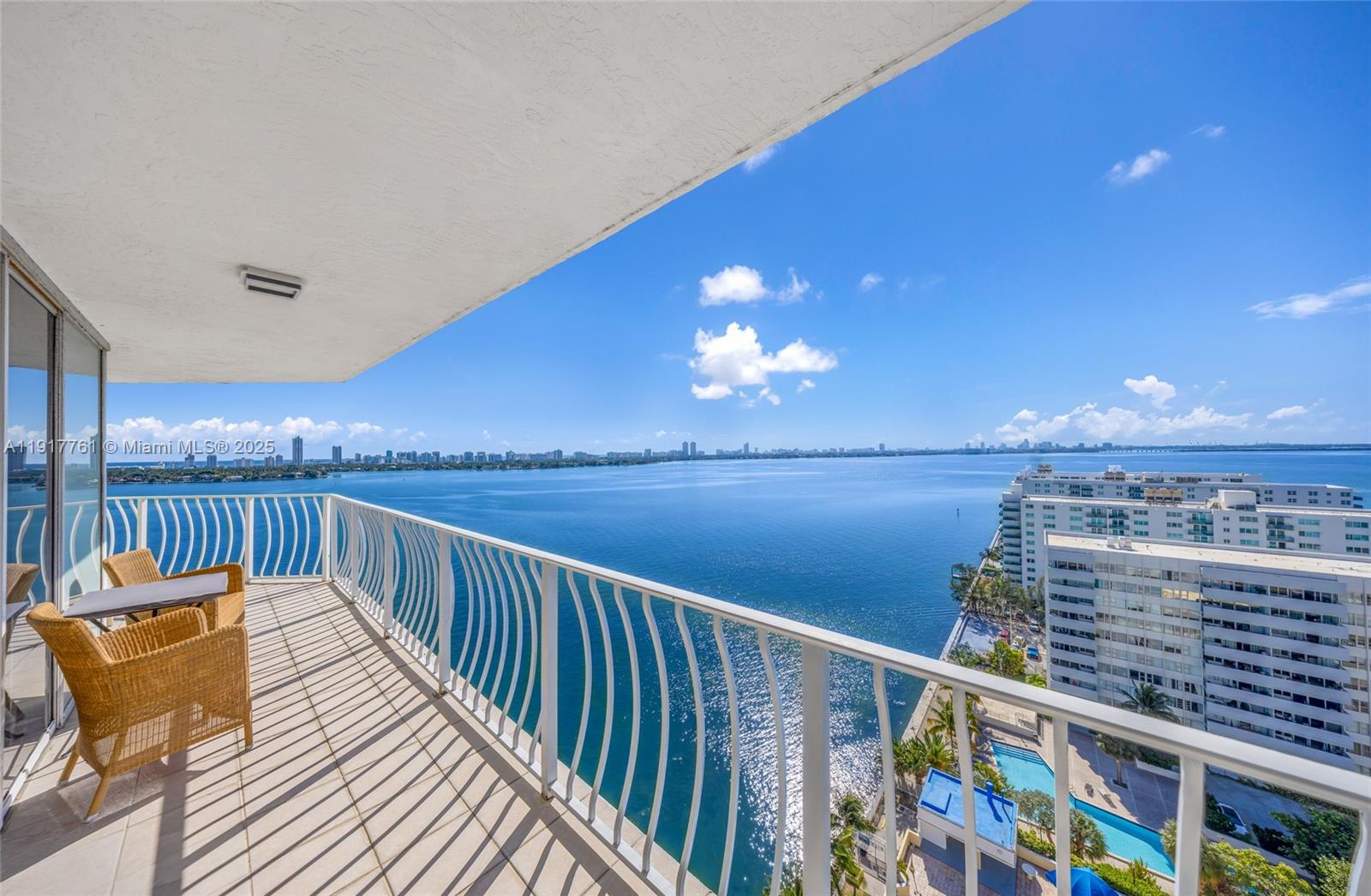 7601 E Treasure Dr #1920, North Bay Village FL 33141