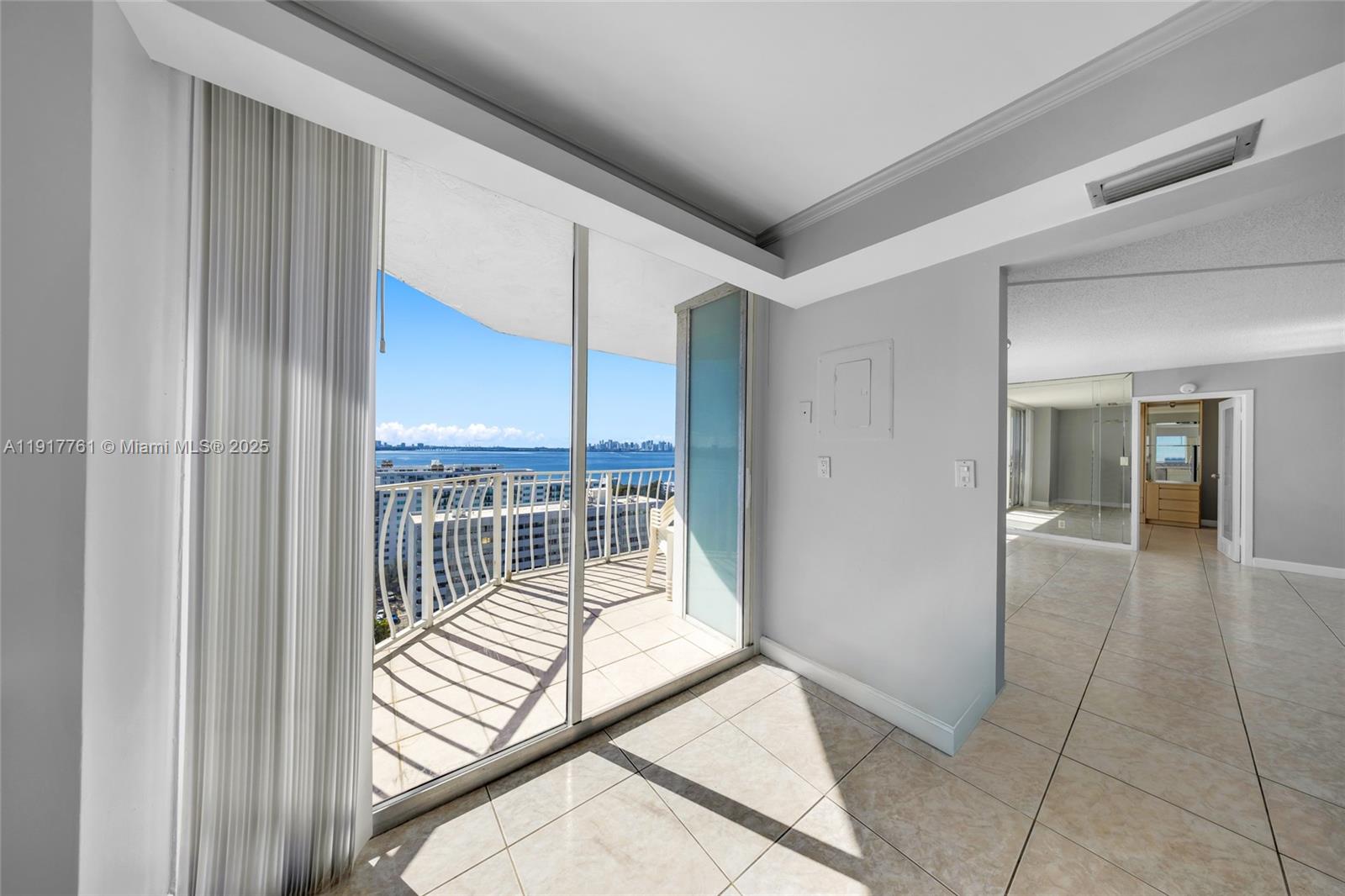 7601 E Treasure Dr #1920, North Bay Village FL 33141