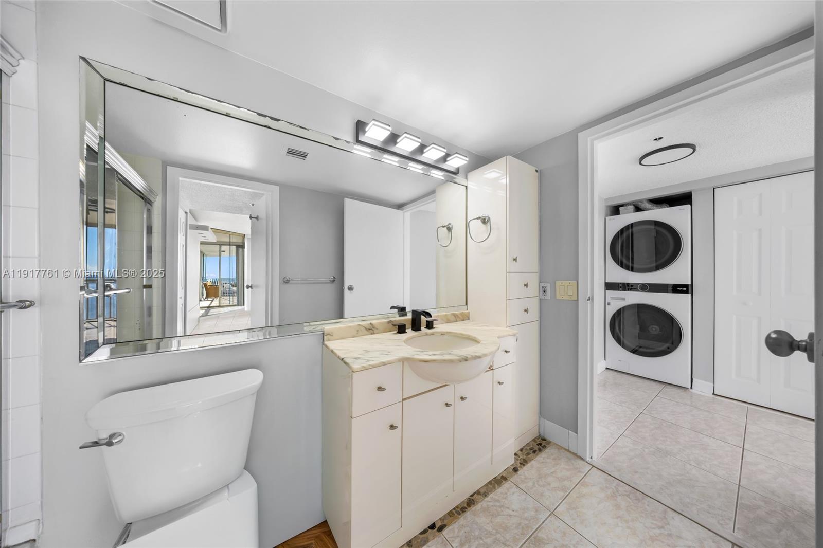 7601 E Treasure Dr #1920, North Bay Village FL 33141