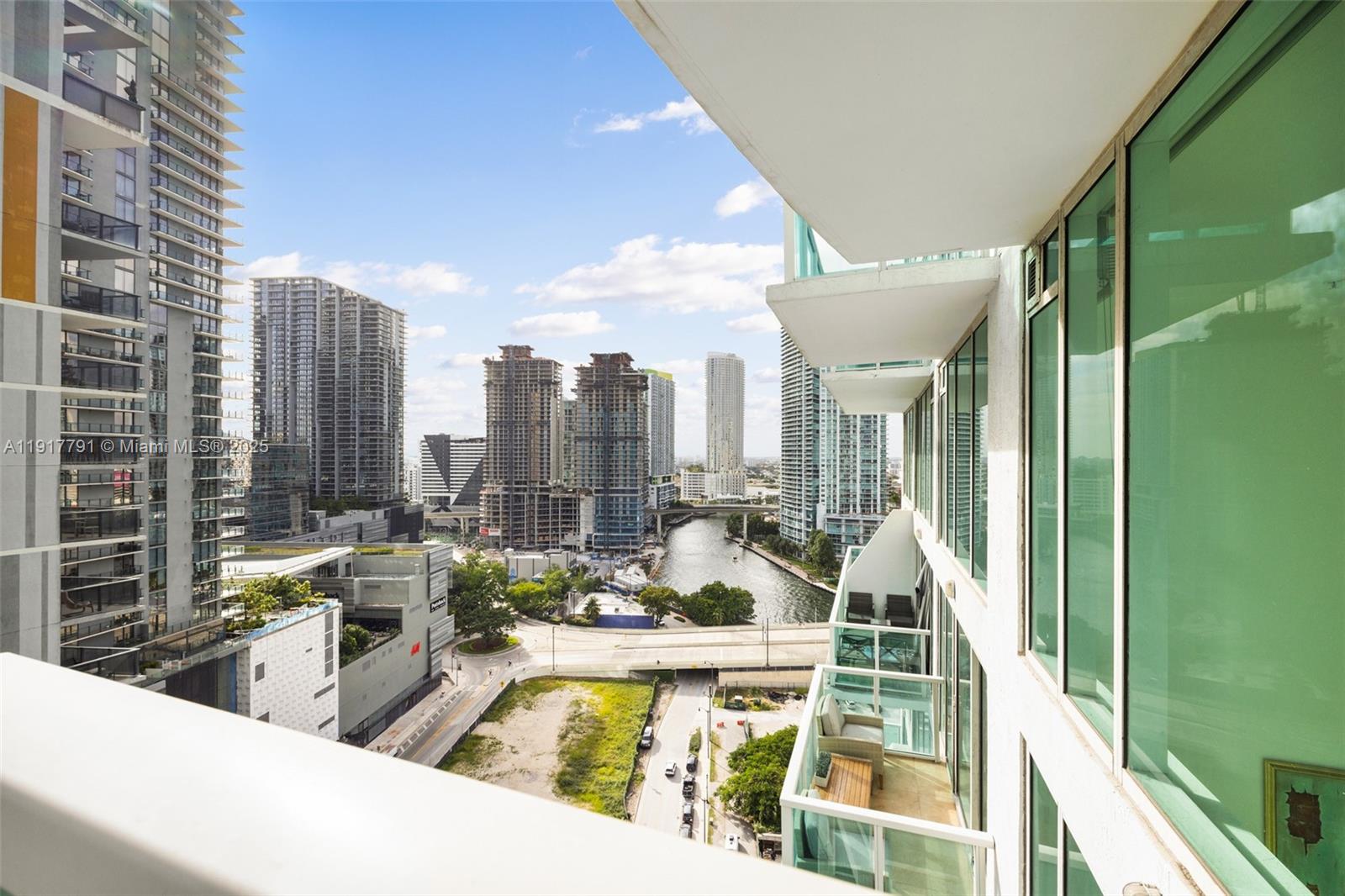 41 SE 5th St #1210, Miami FL 33131