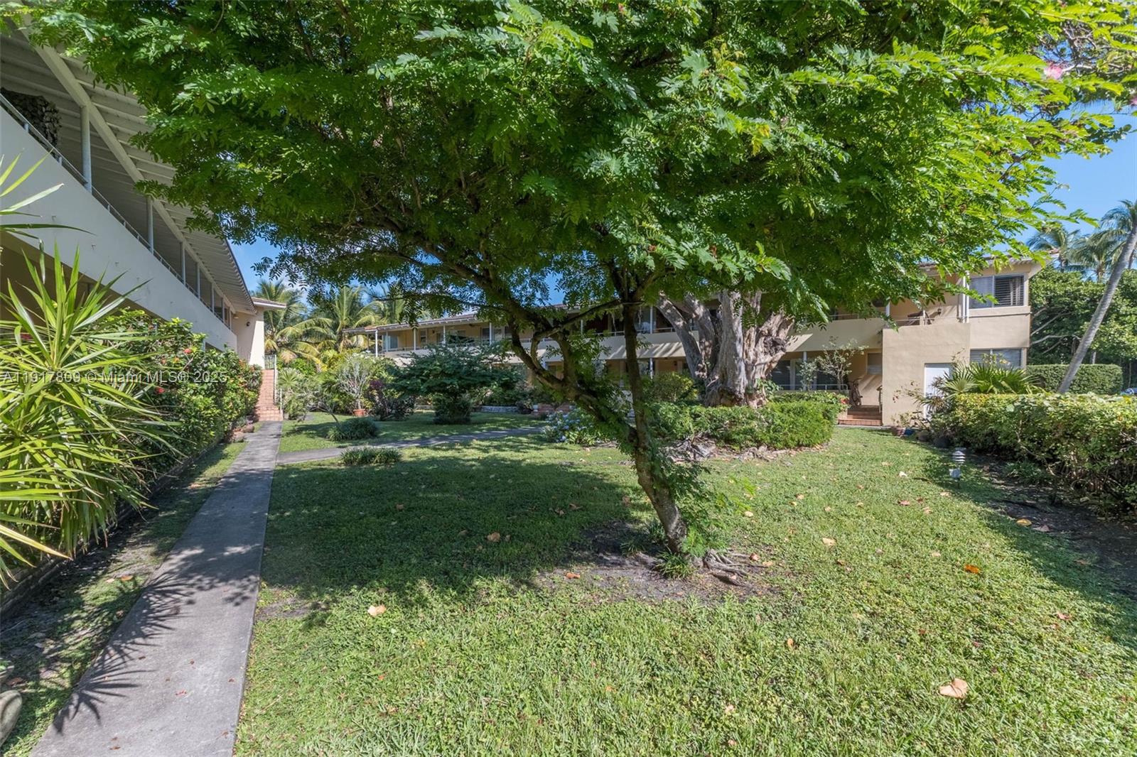20 Park Dr #2, Bal Harbour FL 33154