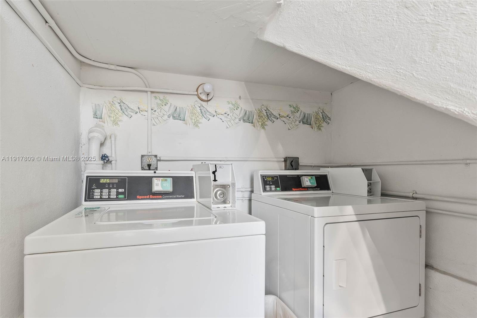 20 Park Dr #2, Bal Harbour FL 33154