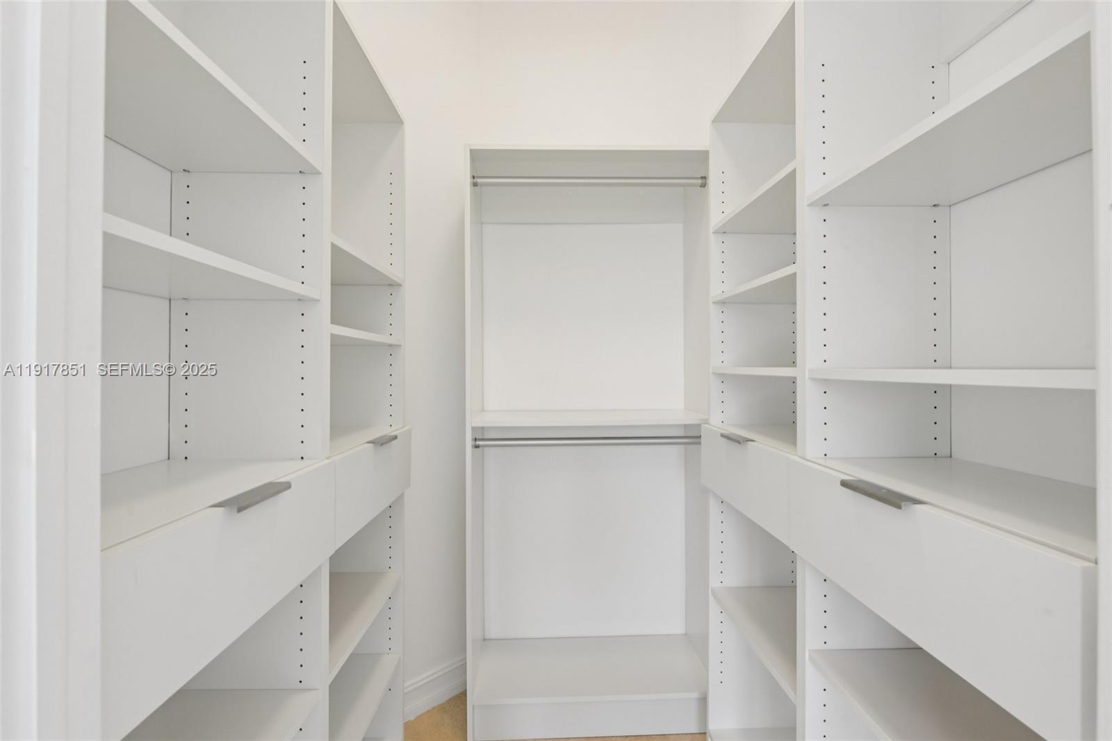 19900 E Country Club Dr #402, Aventura FL 33180