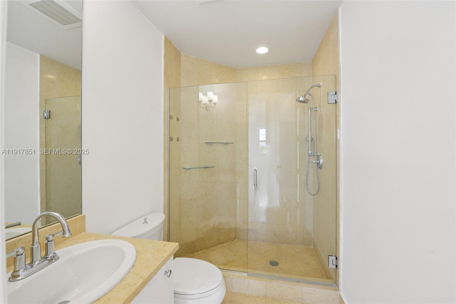 19900 E Country Club Dr #402, Aventura FL 33180
