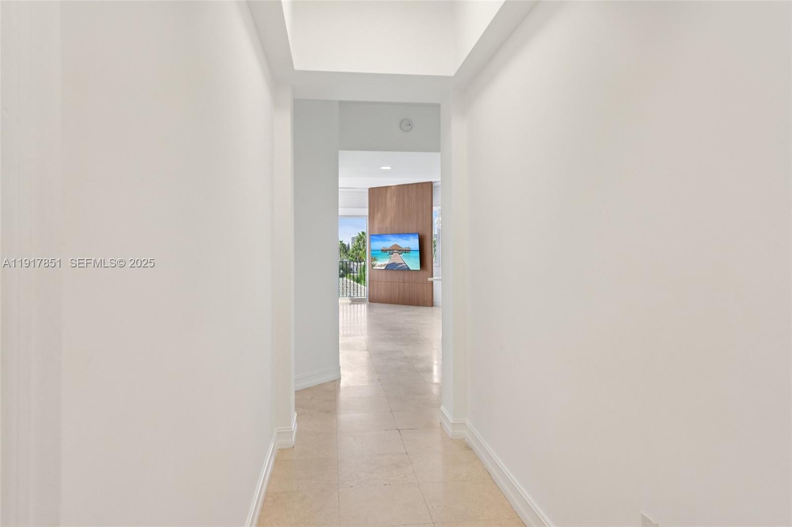 19900 E Country Club Dr #402, Aventura FL 33180