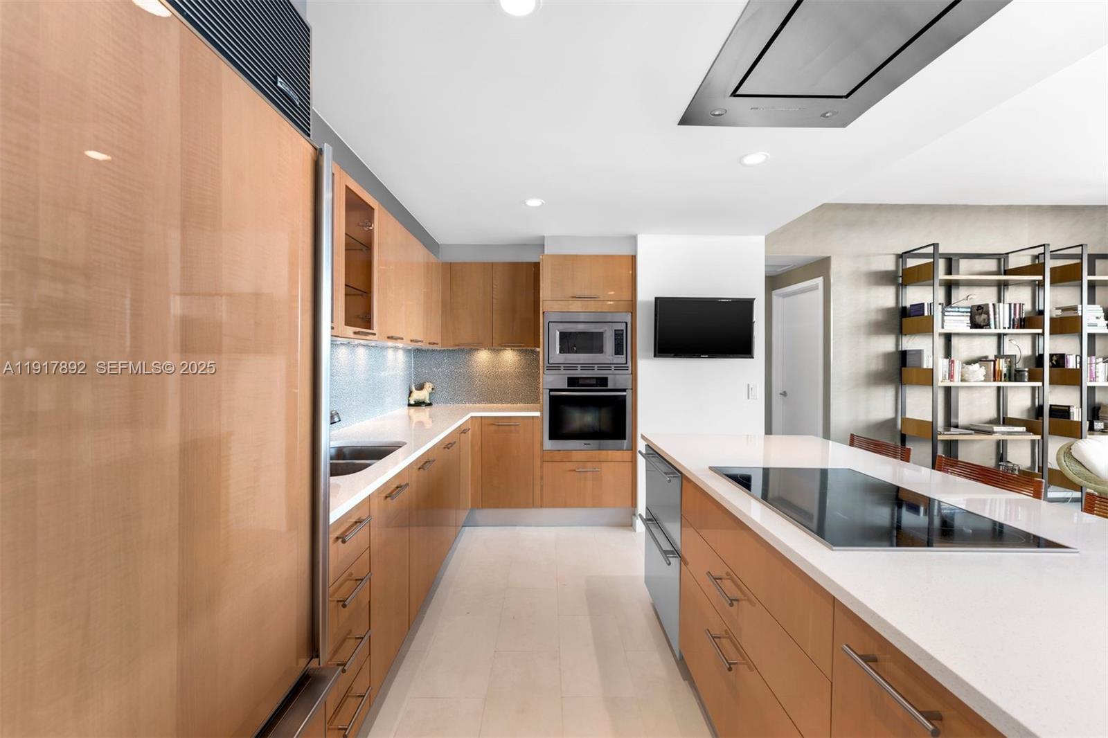 6899 Collins Ave #601, Miami Beach FL 33141