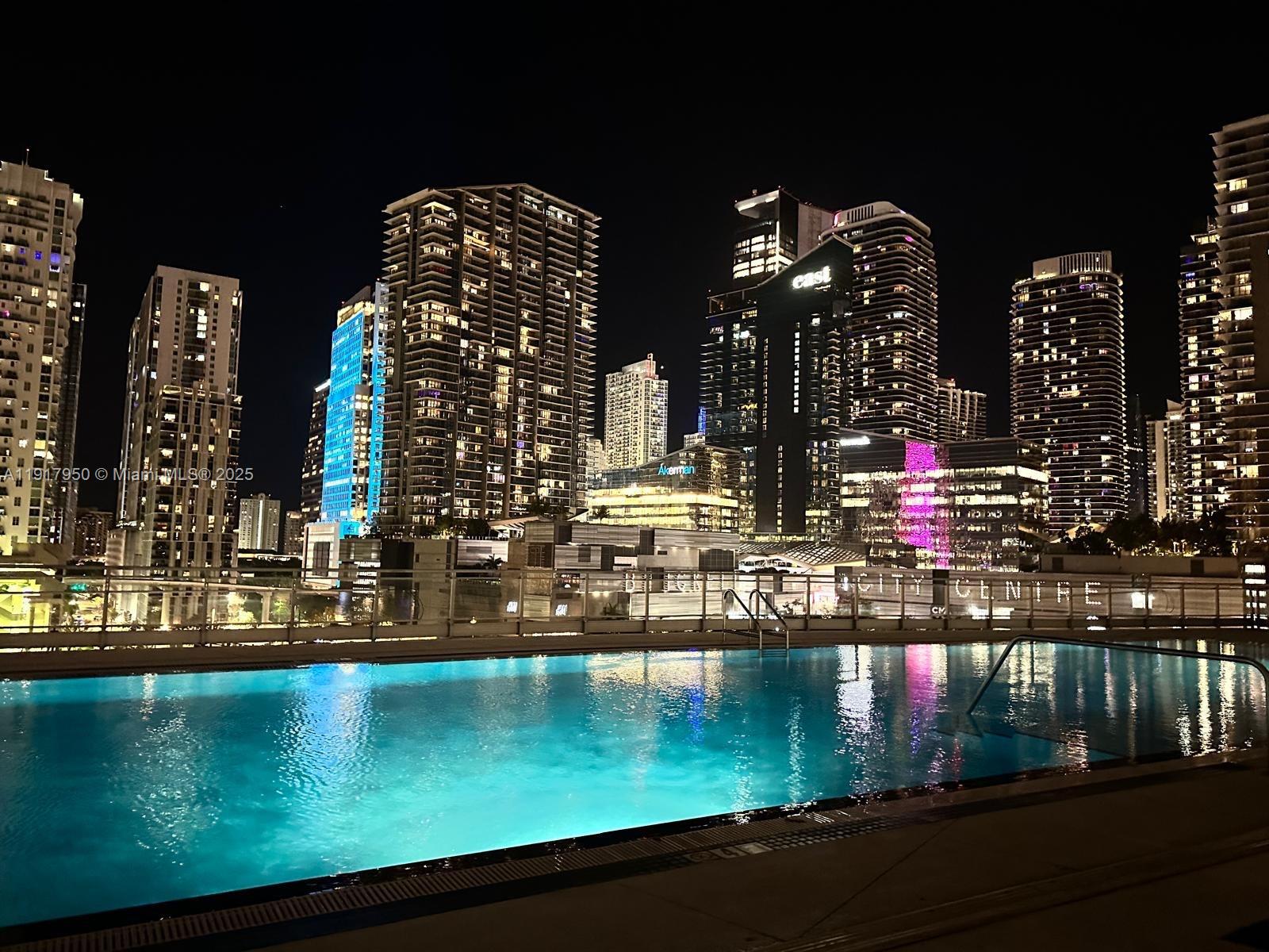 92 SW 3rd St #4804, Miami FL 33130