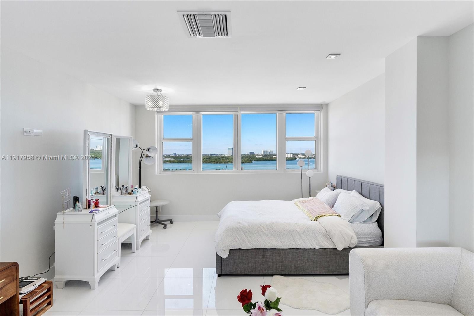 10275 Collins Ave #1523, Bal Harbour FL 33154