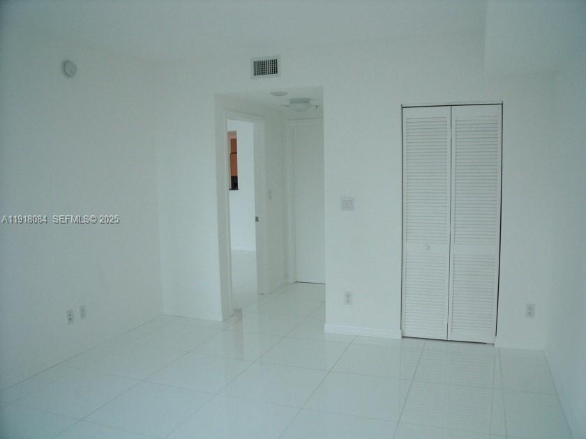 325 S Biscayne Blvd #921, Miami FL 33131