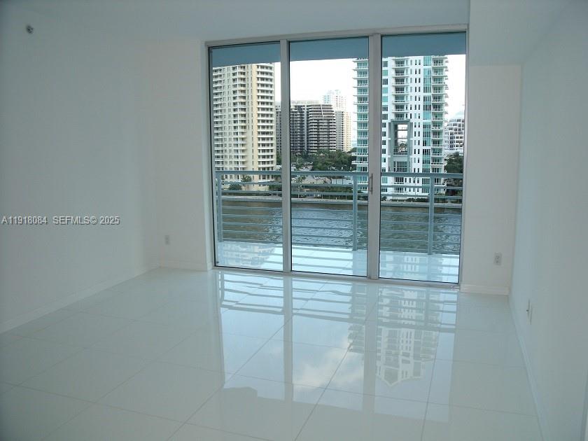 325 S Biscayne Blvd #921, Miami FL 33131