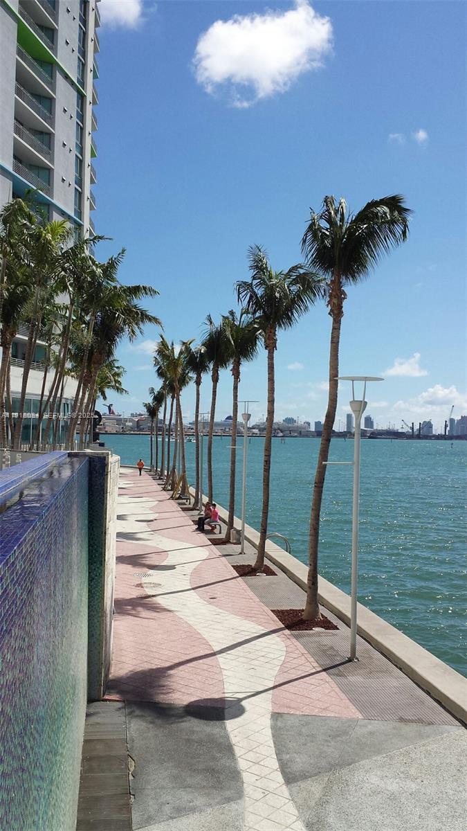 325 S Biscayne Blvd #921, Miami FL 33131
