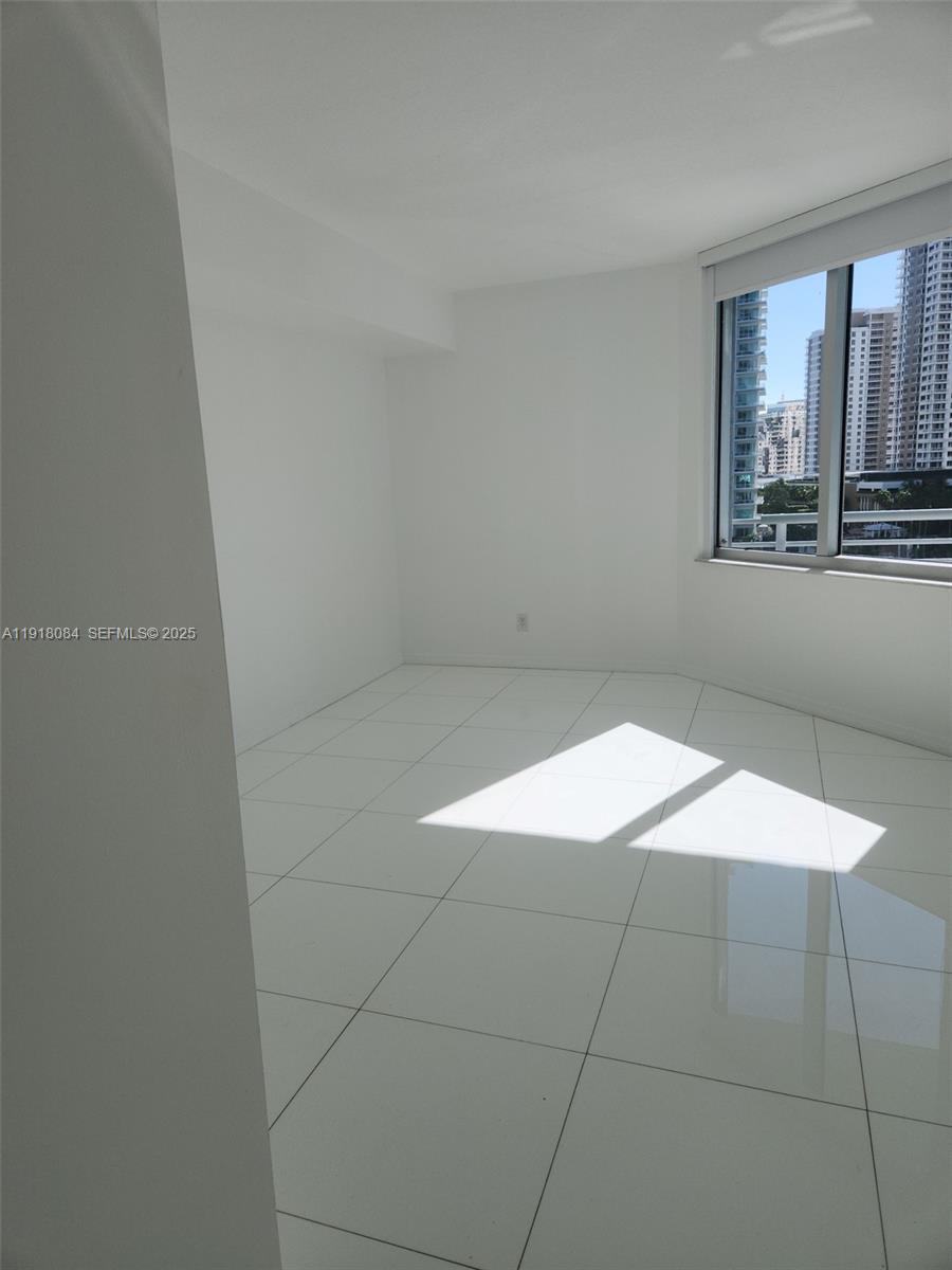 325 S Biscayne Blvd #921, Miami FL 33131