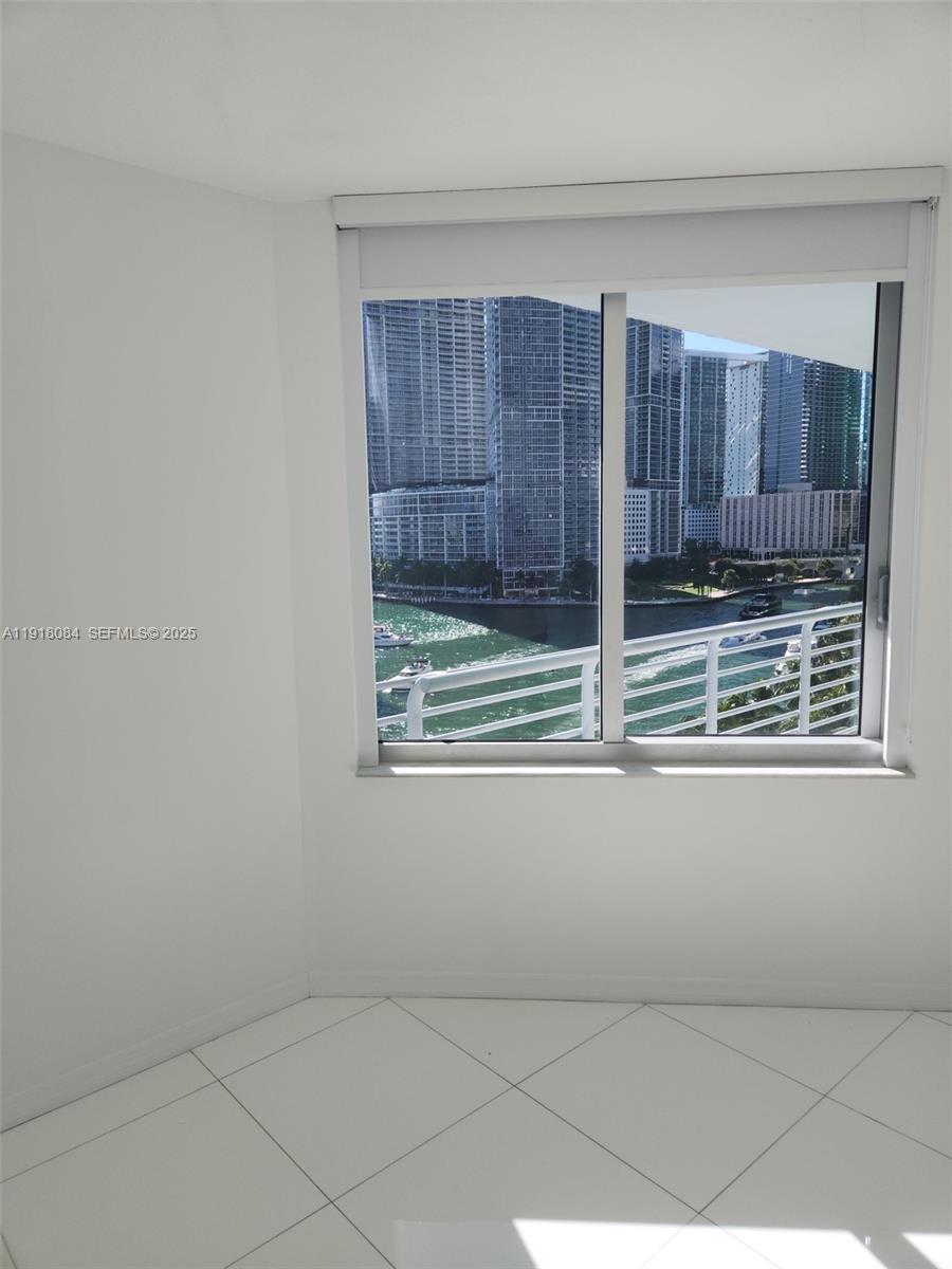 325 S Biscayne Blvd #921, Miami FL 33131