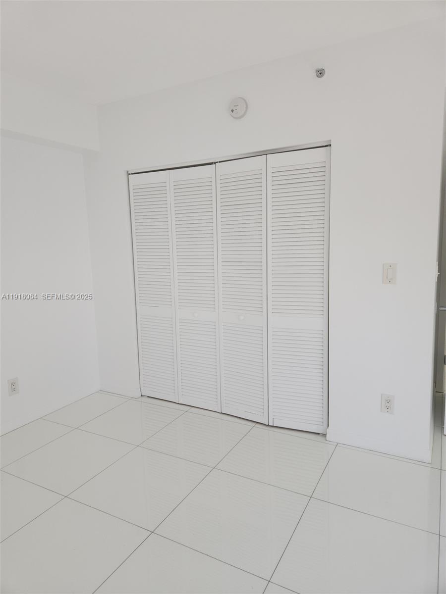325 S Biscayne Blvd #921, Miami FL 33131