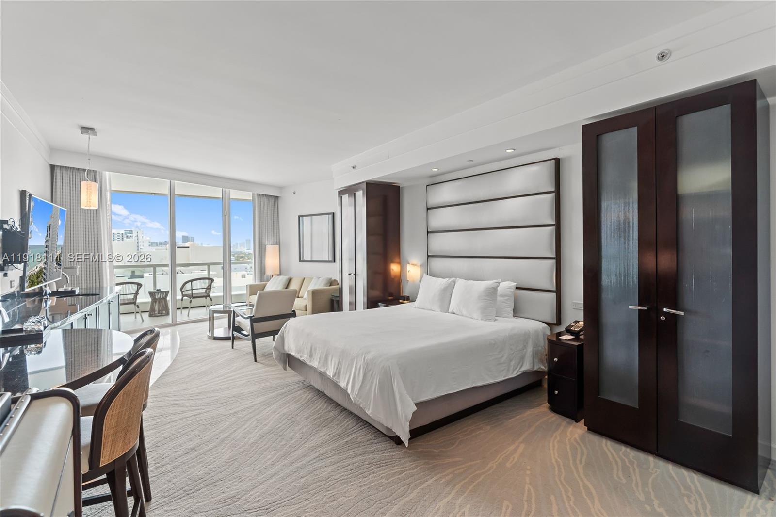 4391 Collins Ave #1118, Miami Beach FL 33140