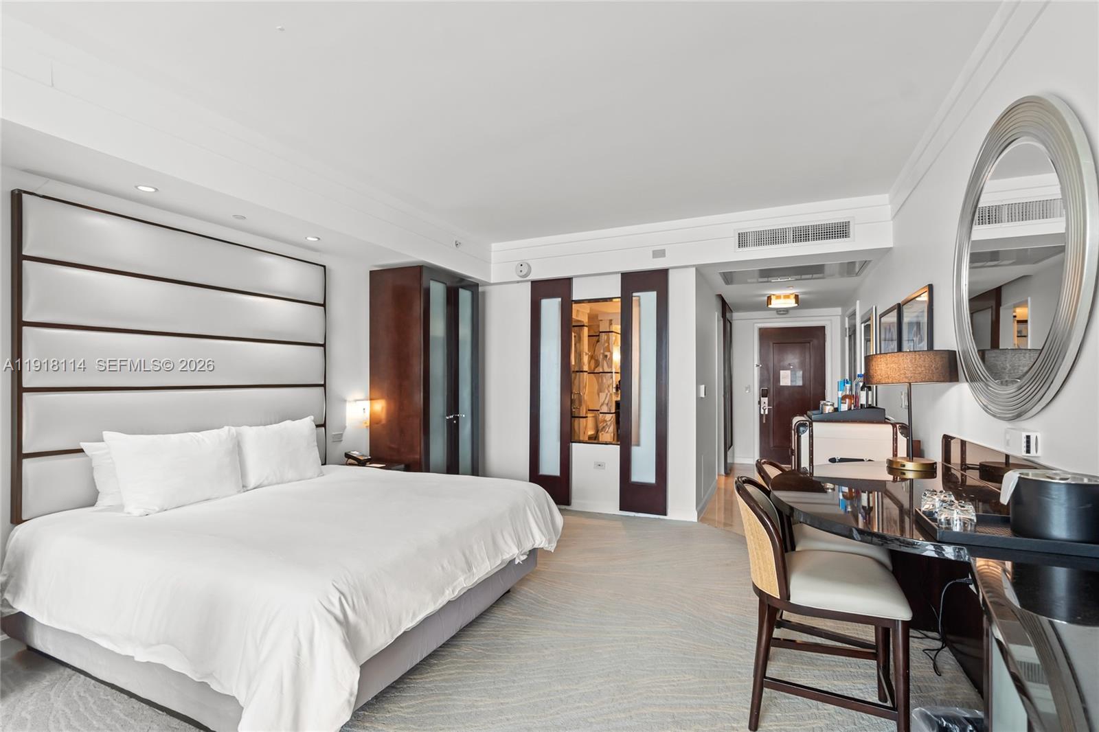 4391 Collins Ave #1118, Miami Beach FL 33140