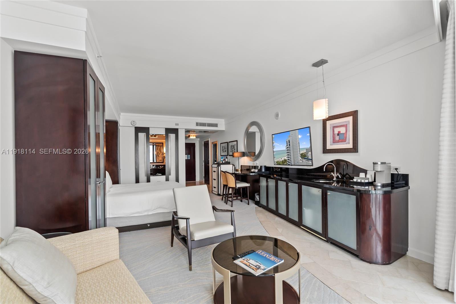 4391 Collins Ave #1118, Miami Beach FL 33140