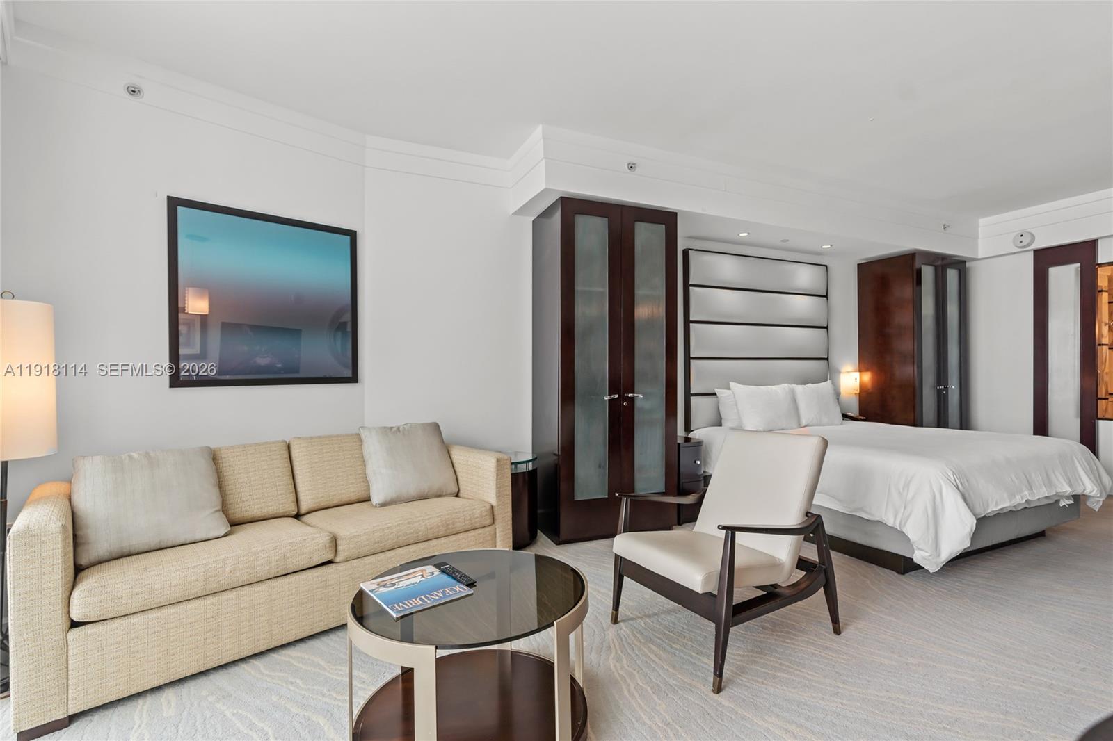4391 Collins Ave #1118, Miami Beach FL 33140