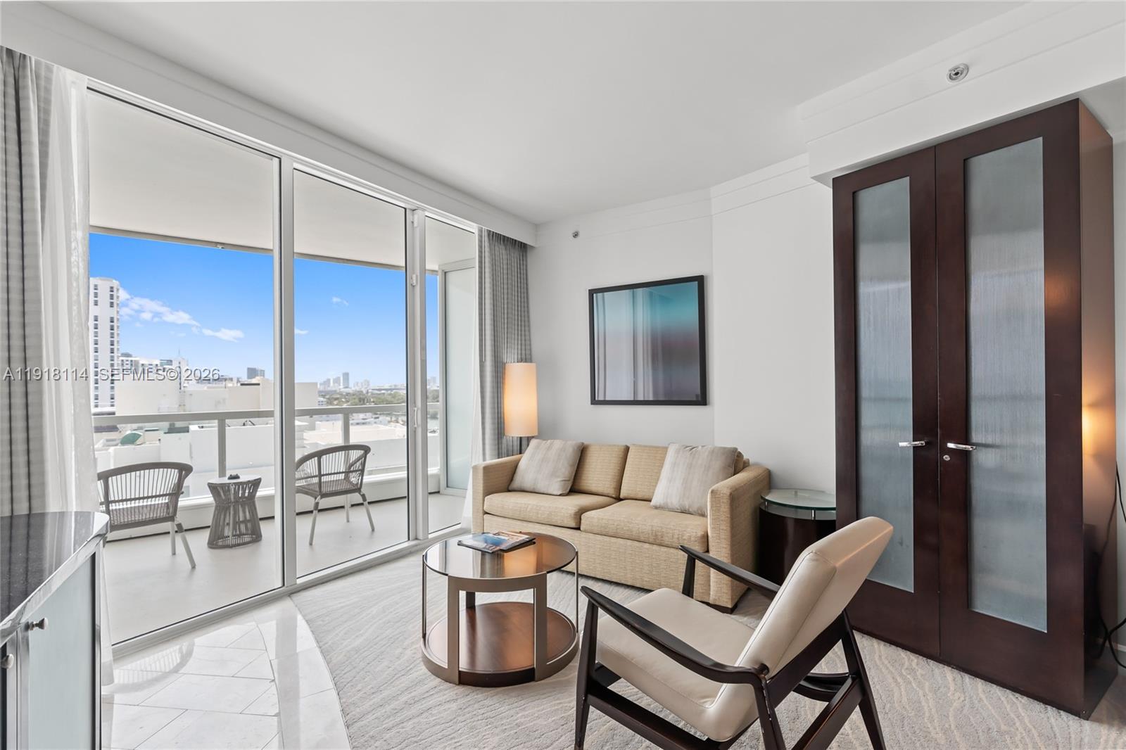 4391 Collins Ave #1118, Miami Beach FL 33140