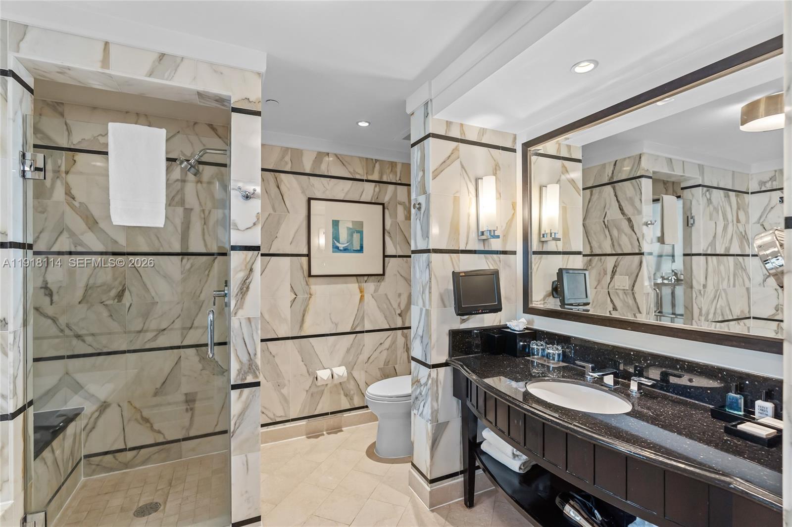 4391 Collins Ave #1118, Miami Beach FL 33140