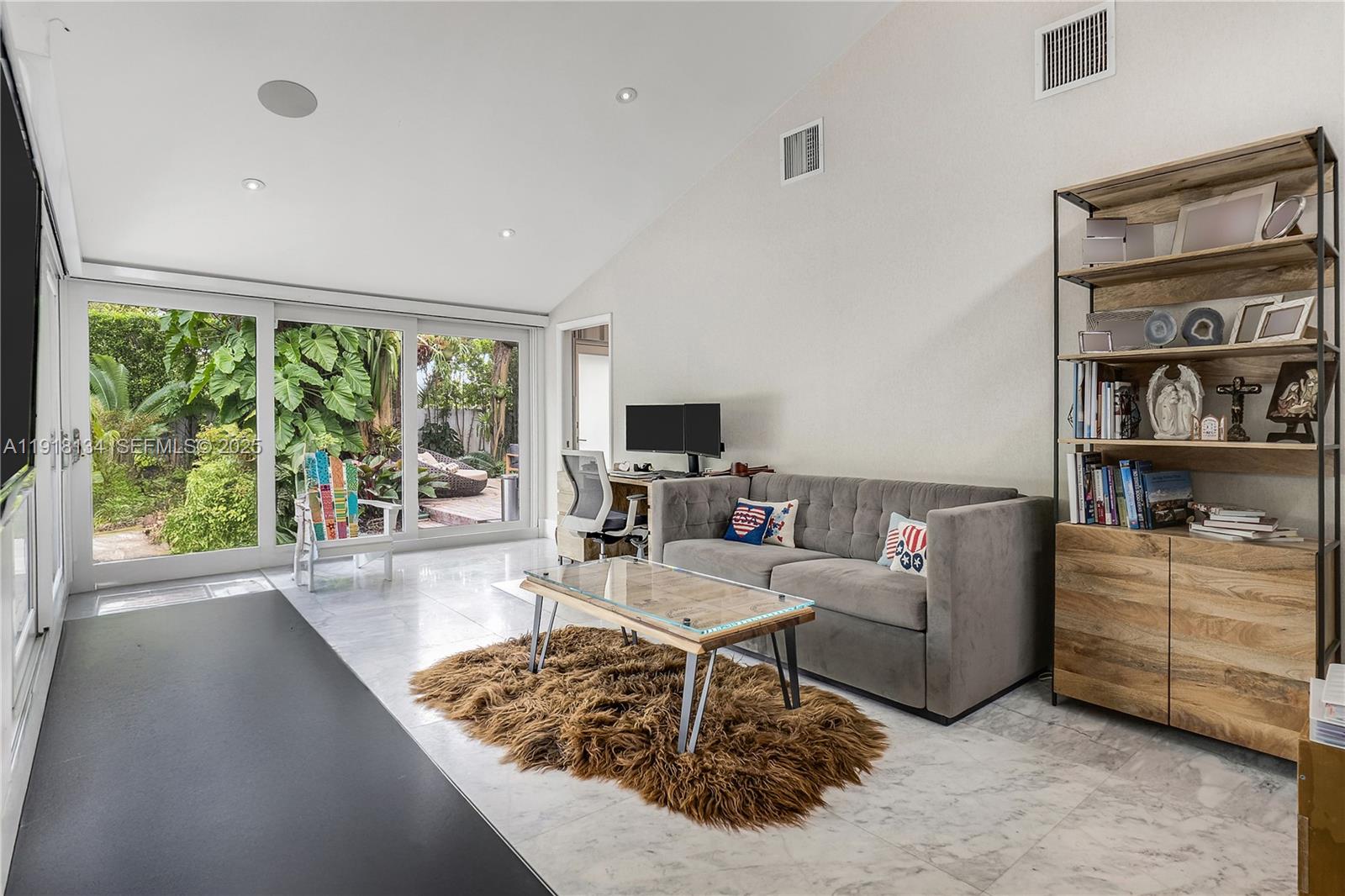 259 E Shore Dr, Miami FL 33133
