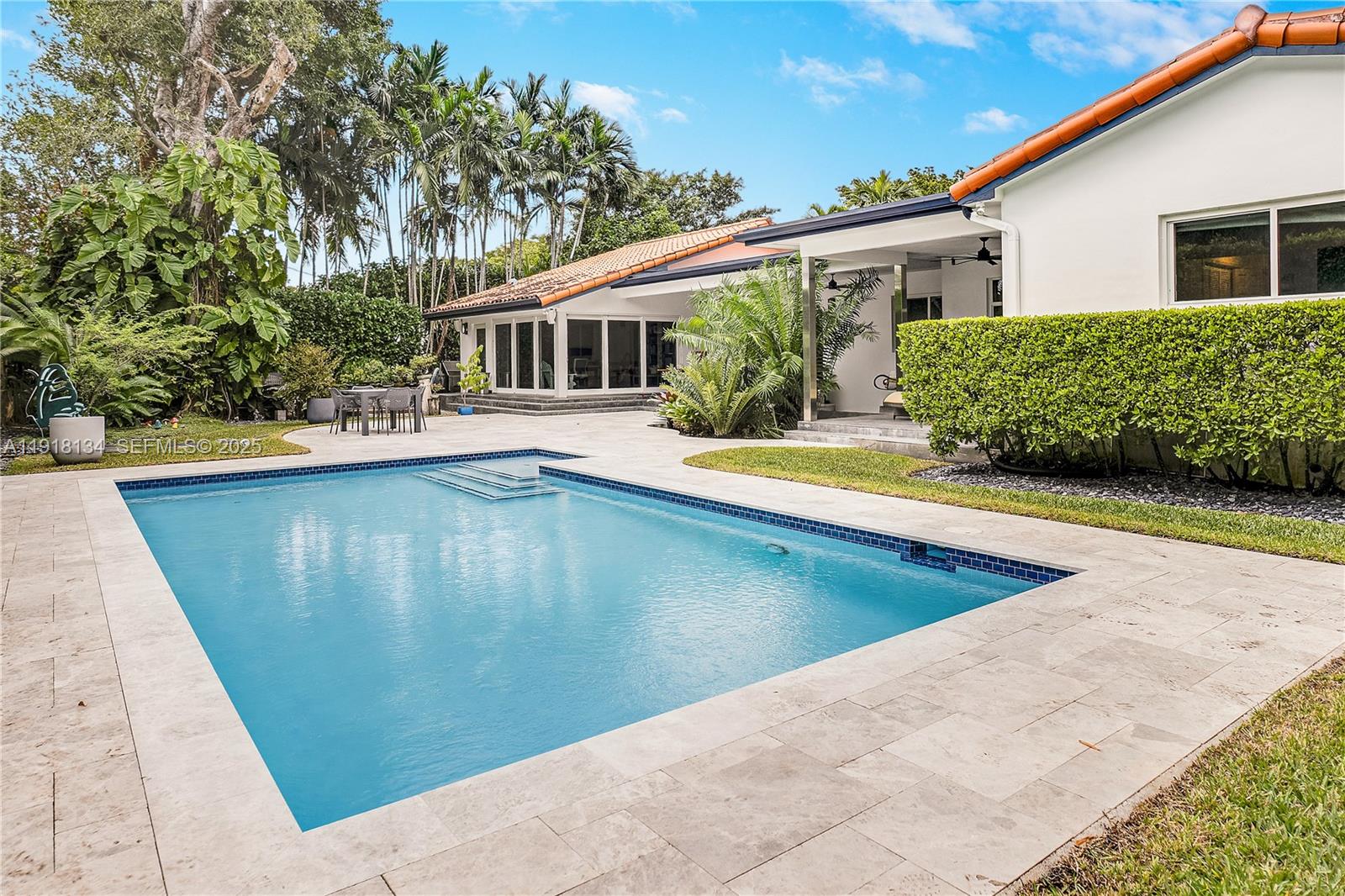 259 E Shore Dr, Miami FL 33133