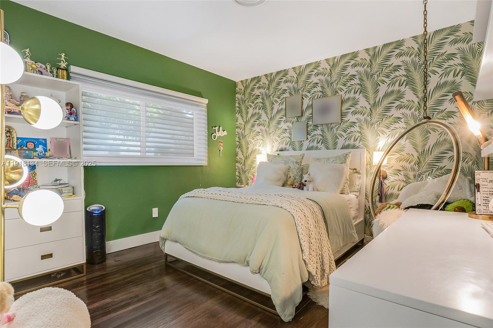 259 E Shore Dr, Miami FL 33133