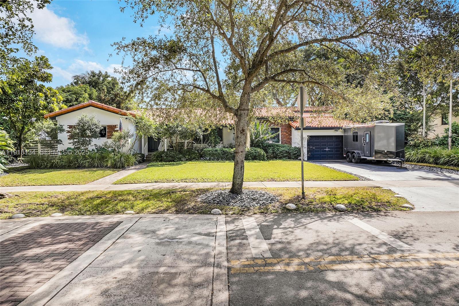 259 E Shore Dr, Miami FL 33133