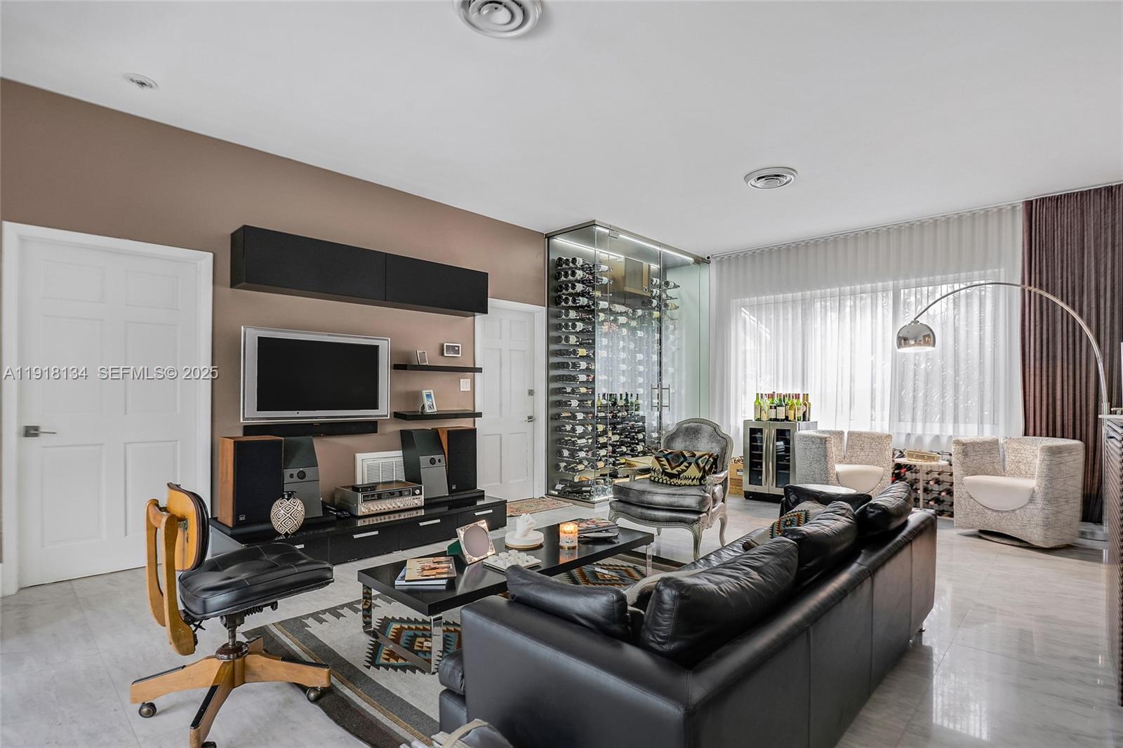 259 E Shore Dr, Miami FL 33133