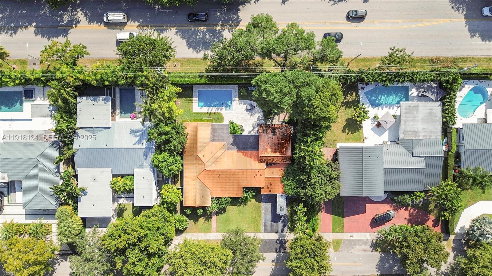 259 E Shore Dr, Miami FL 33133