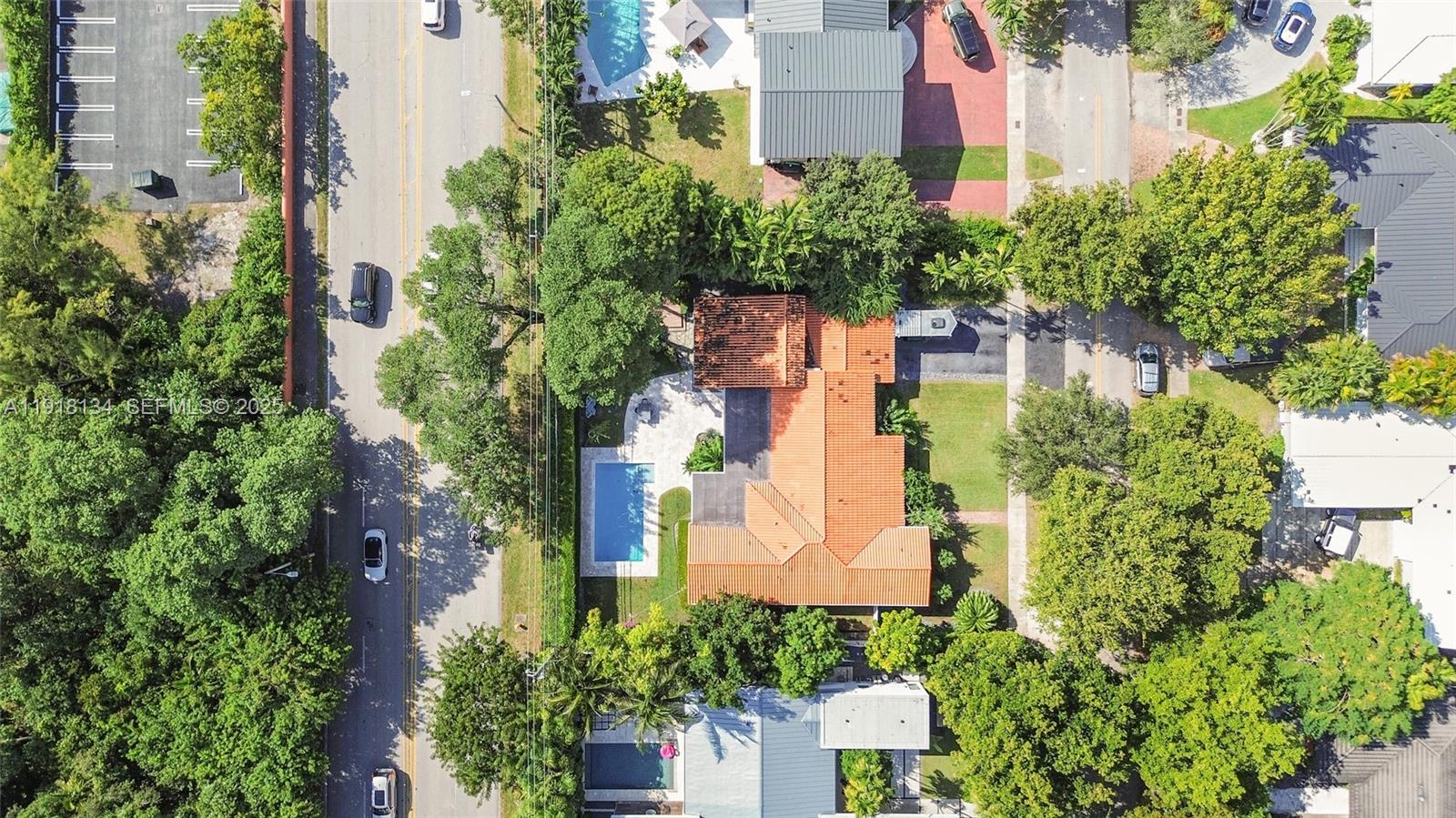 259 E Shore Dr, Miami FL 33133