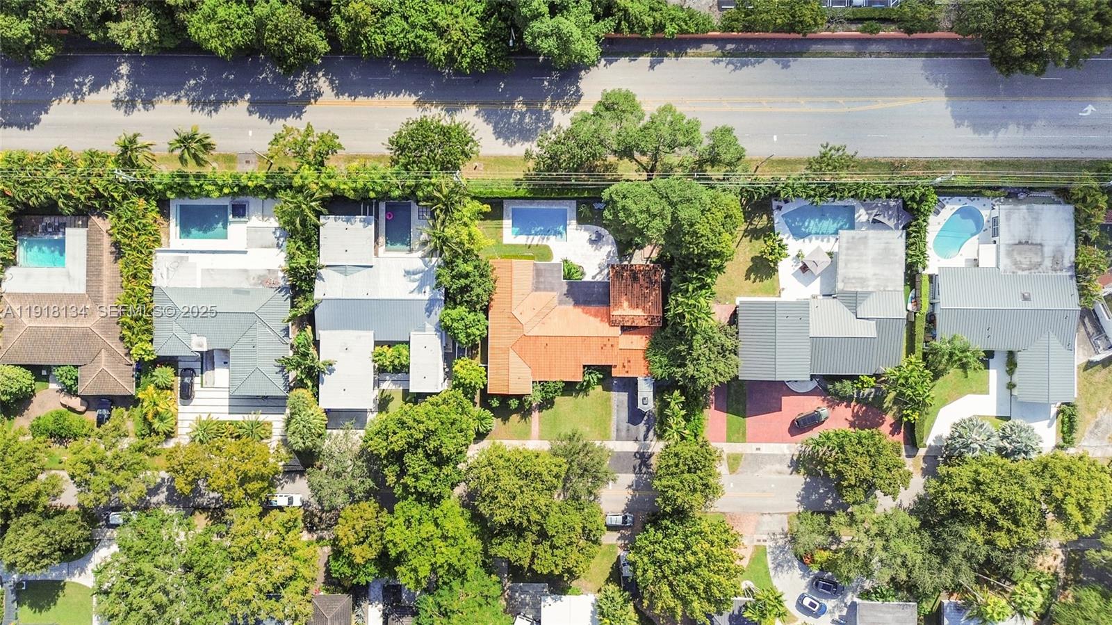 259 E Shore Dr, Miami FL 33133