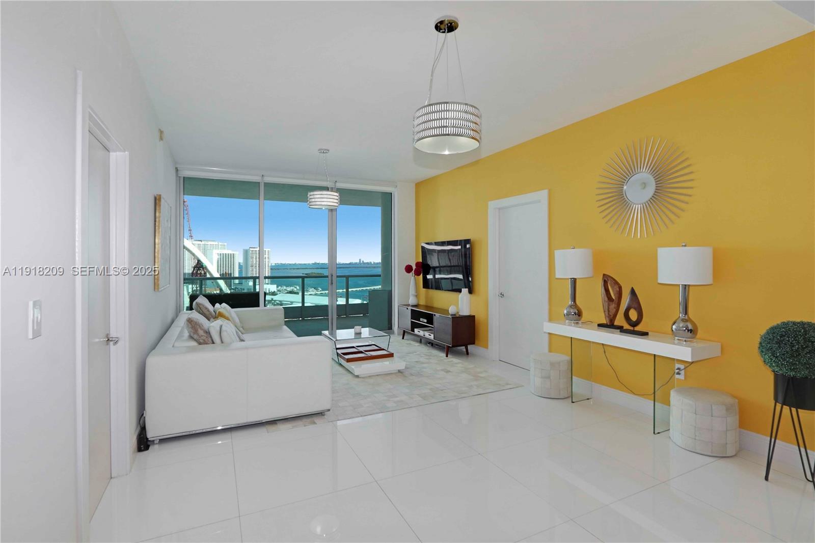 900 Biscayne Blvd #2508, Miami FL 33132