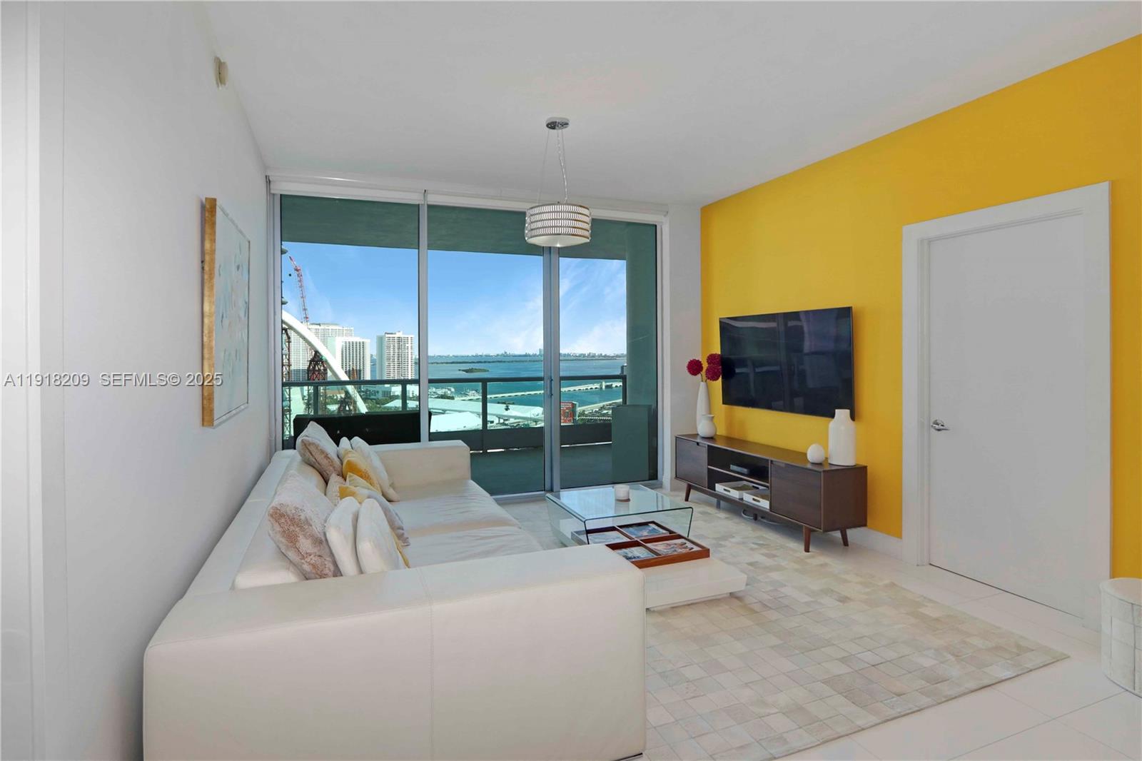 900 Biscayne Blvd #2508, Miami FL 33132